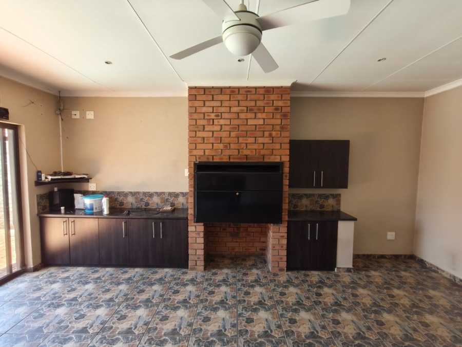 3 Bedroom Property for Sale in Waterkloof East North West